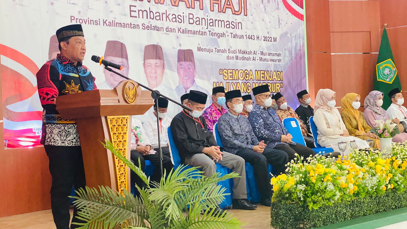 Edy Pratowo Lepas Keberangkatan Jemaah Calon Haji Kloter 6