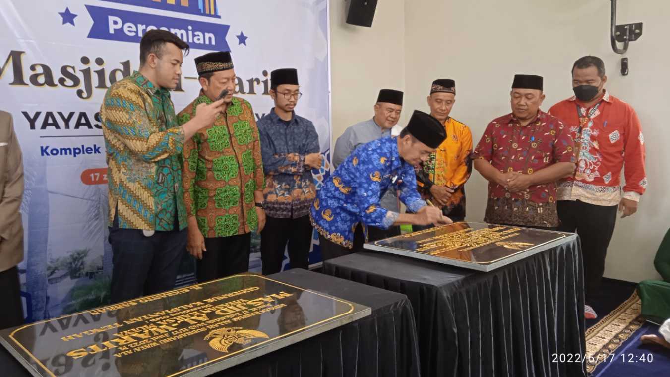 Sholat Jumat Berjemaah Tandai Peresmian Masjid SMK Karsa Mulya