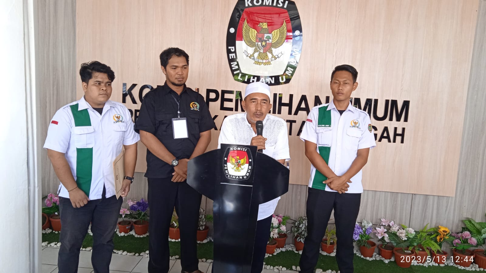 Serahkan Berkas Ke KPU Kalteng, Habib Abdurrahman Kembali Maju DPD RI