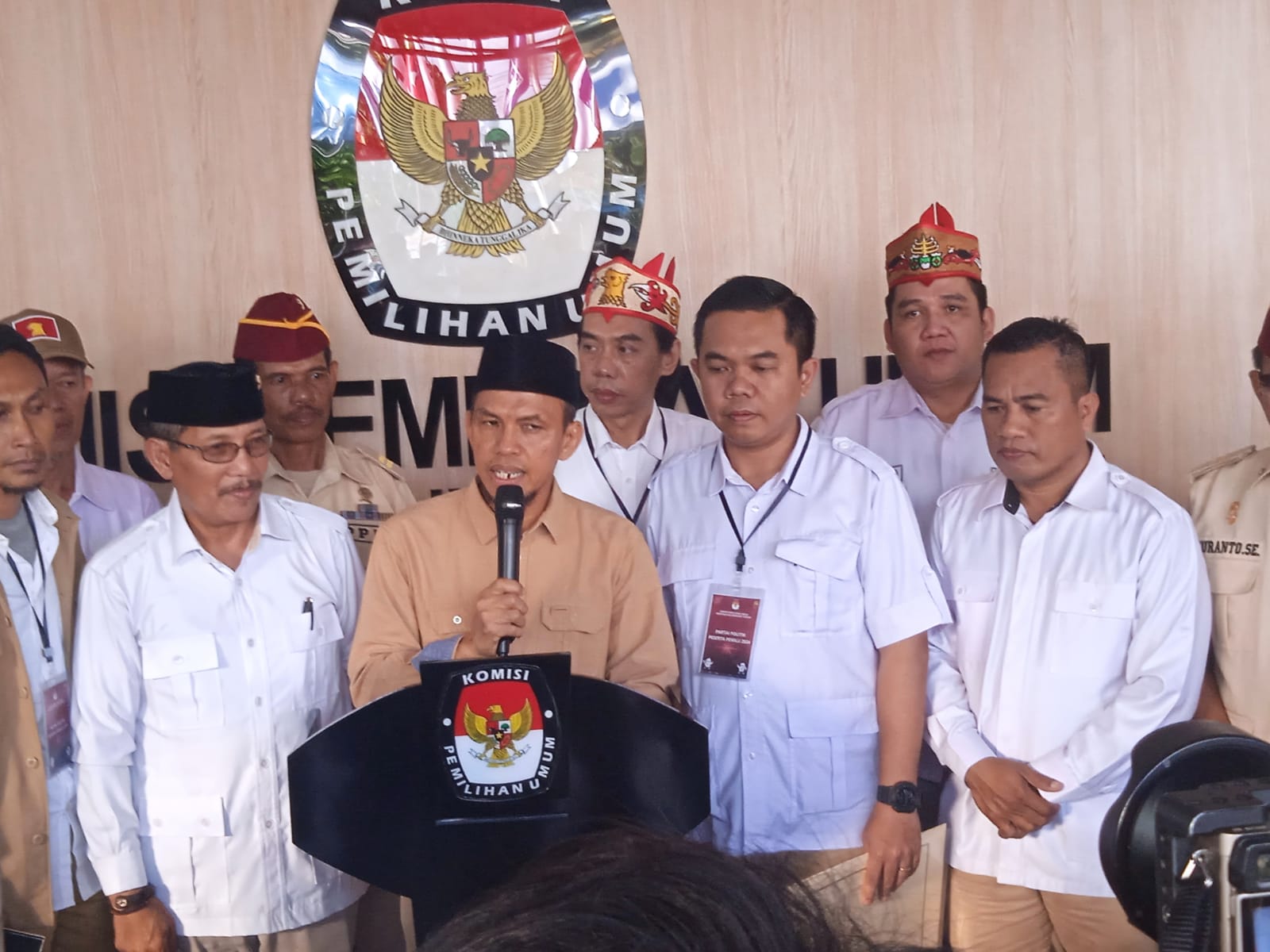 Serahkan Berkas Ke KPU Kalteng, Gerindra Siap Rebut Kursi Ketua Dewan