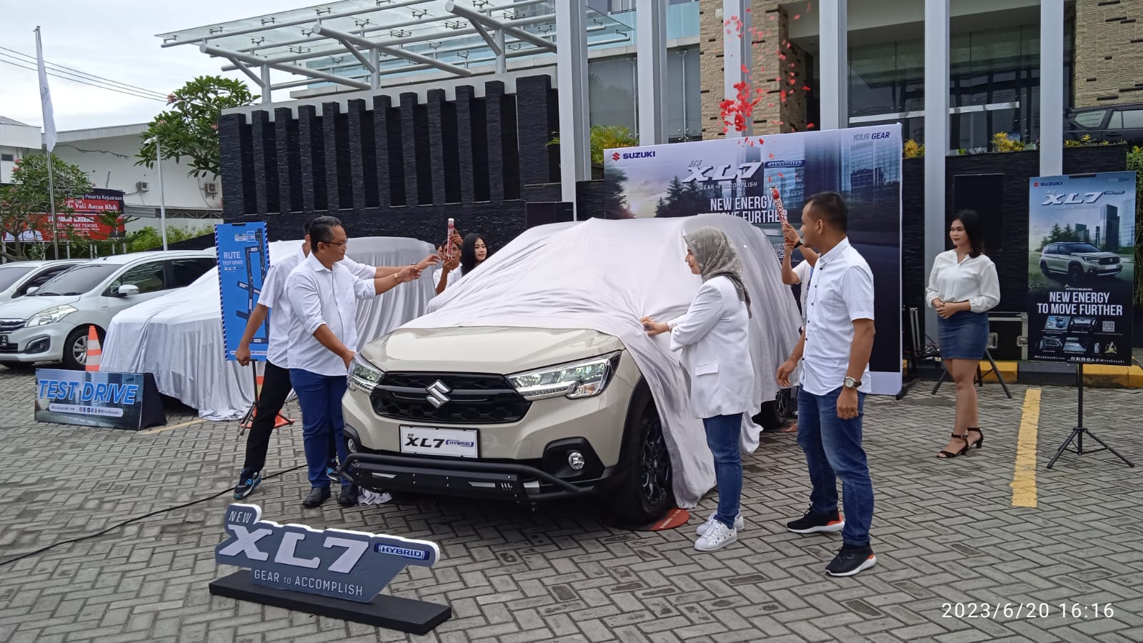 Mobil Suzuki New XL7 Hybrid Unggul Ramah Lingkungan