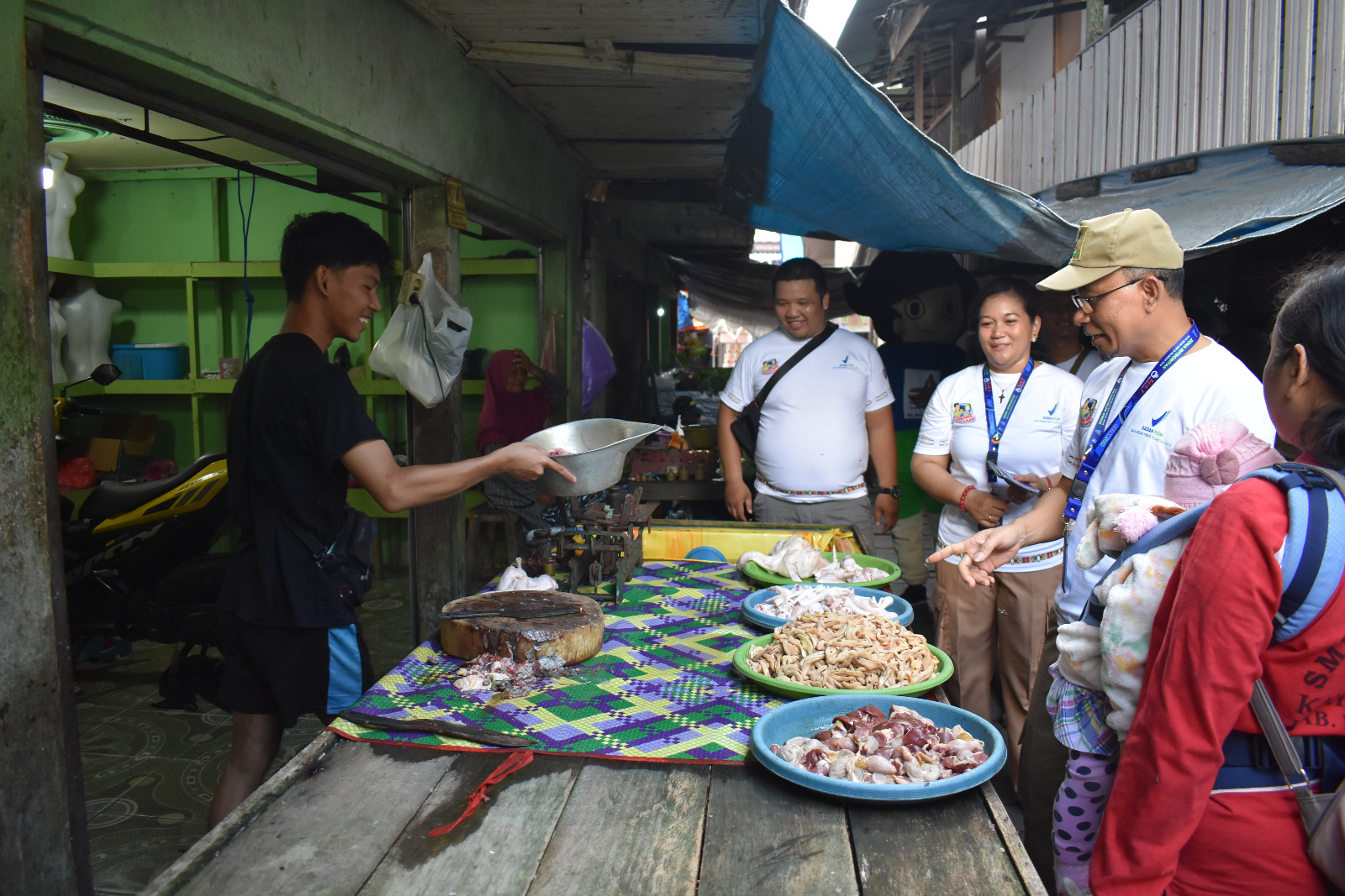 BBPOM Palangka Raya Kampanyekan Pasar Pangan Aman Di Pasar Handep Hapakat