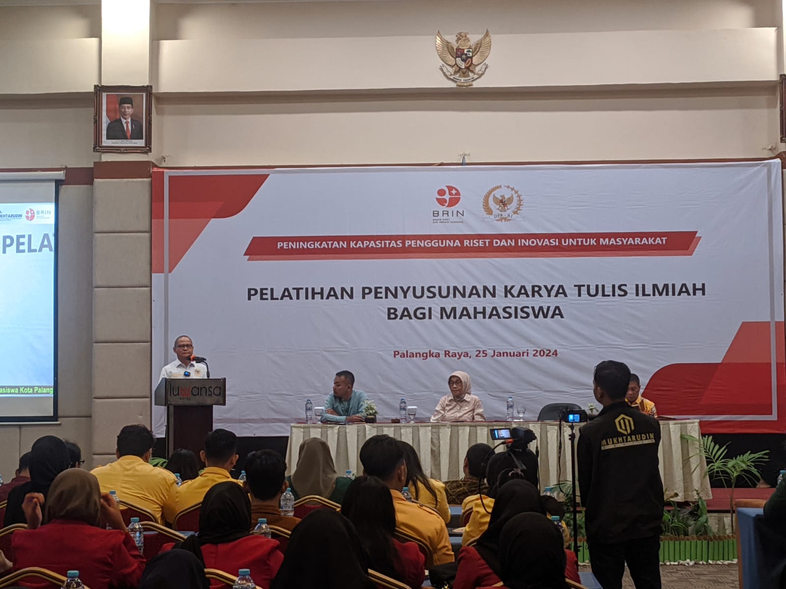 Wakil Rakyat H Mukhtarudin Tingkatkan SDM Lewat Pelatihan Penyusunan Karya Tulis Ilmiah