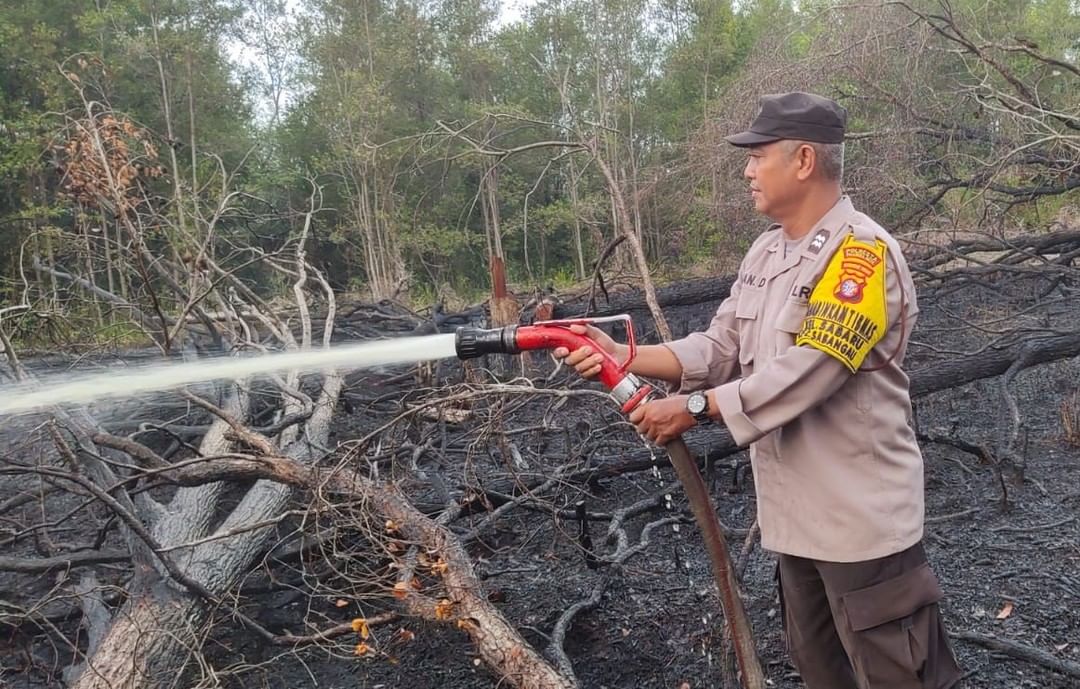 Polsek Sabangau Sukses Tangani Karhutla di Area UNKRIP