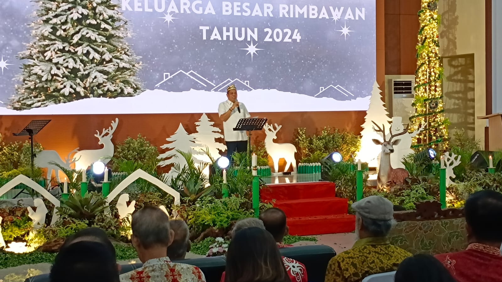 Kasih Natal Eratkan Keluarga Besar Rimbawan untuk Lestarikan Hutan