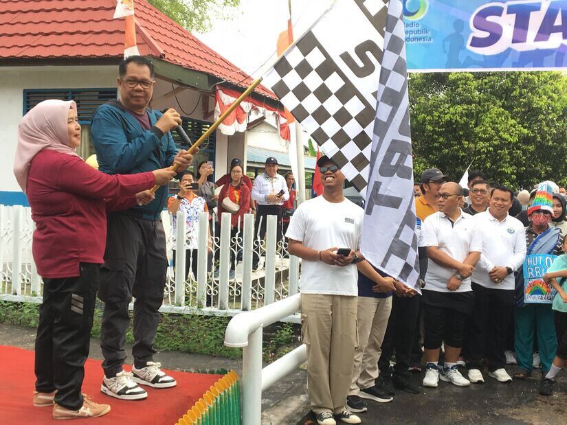Pemprov Kalteng Meriahkan HUT ke-80 RRI Lewat Jalan Sehat
