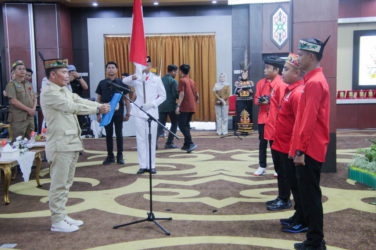 Gubernur Kalteng Kukuhkan Ketua Pemuda Dayak