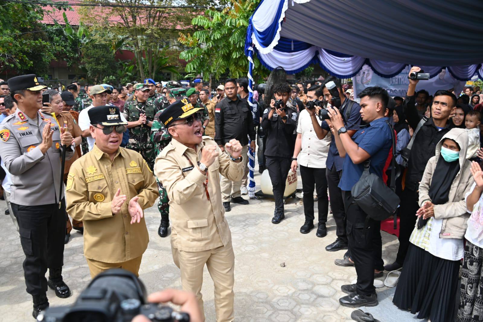 Pemprov Kalteng Salurkan Banpres dan KHBS, Ringankan Beban Warga Jelang Hari Besar