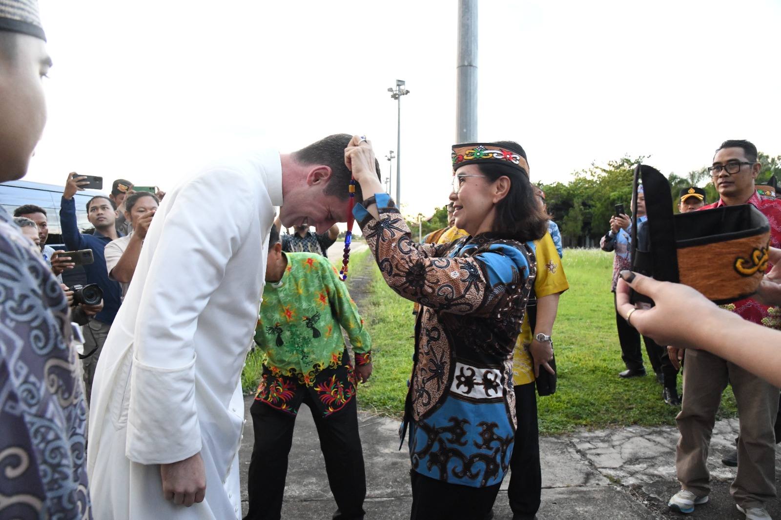 Utusan Vatikan Tiba di Palangka Raya, Pemprov Kalteng Tegaskan Semangat Toleransi dan Persaudaraan