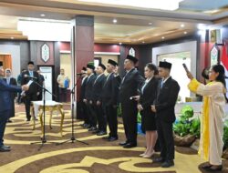 Gubernur Kukuhkan Anggota KPID Kalteng, Tekankan Jaga Ruang Siar dari Hoaks hingga Konten Negatif