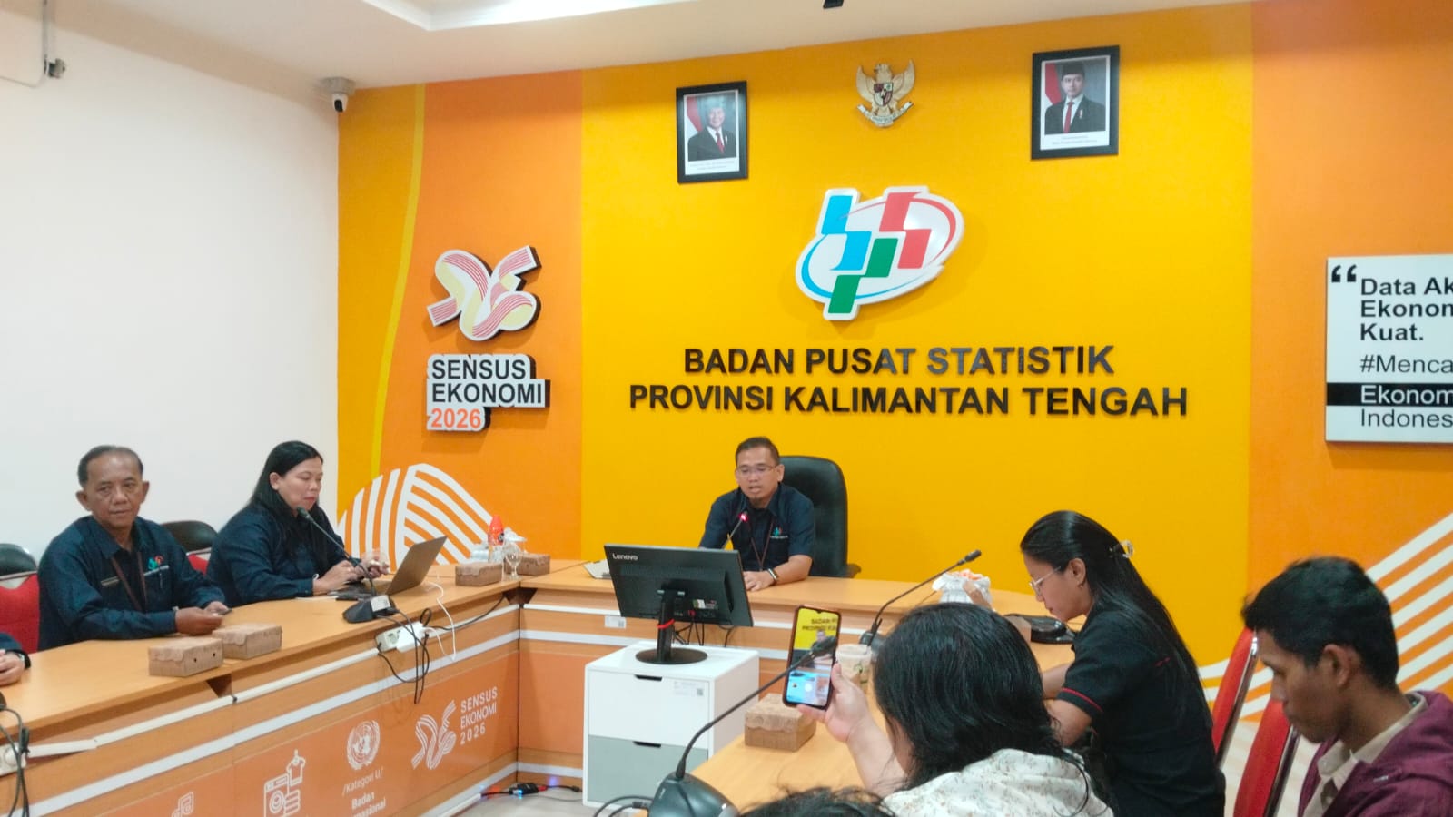 Perdagangan Luar Negeri Tumbuh, Neraca Perdagangan Tetap Surplus