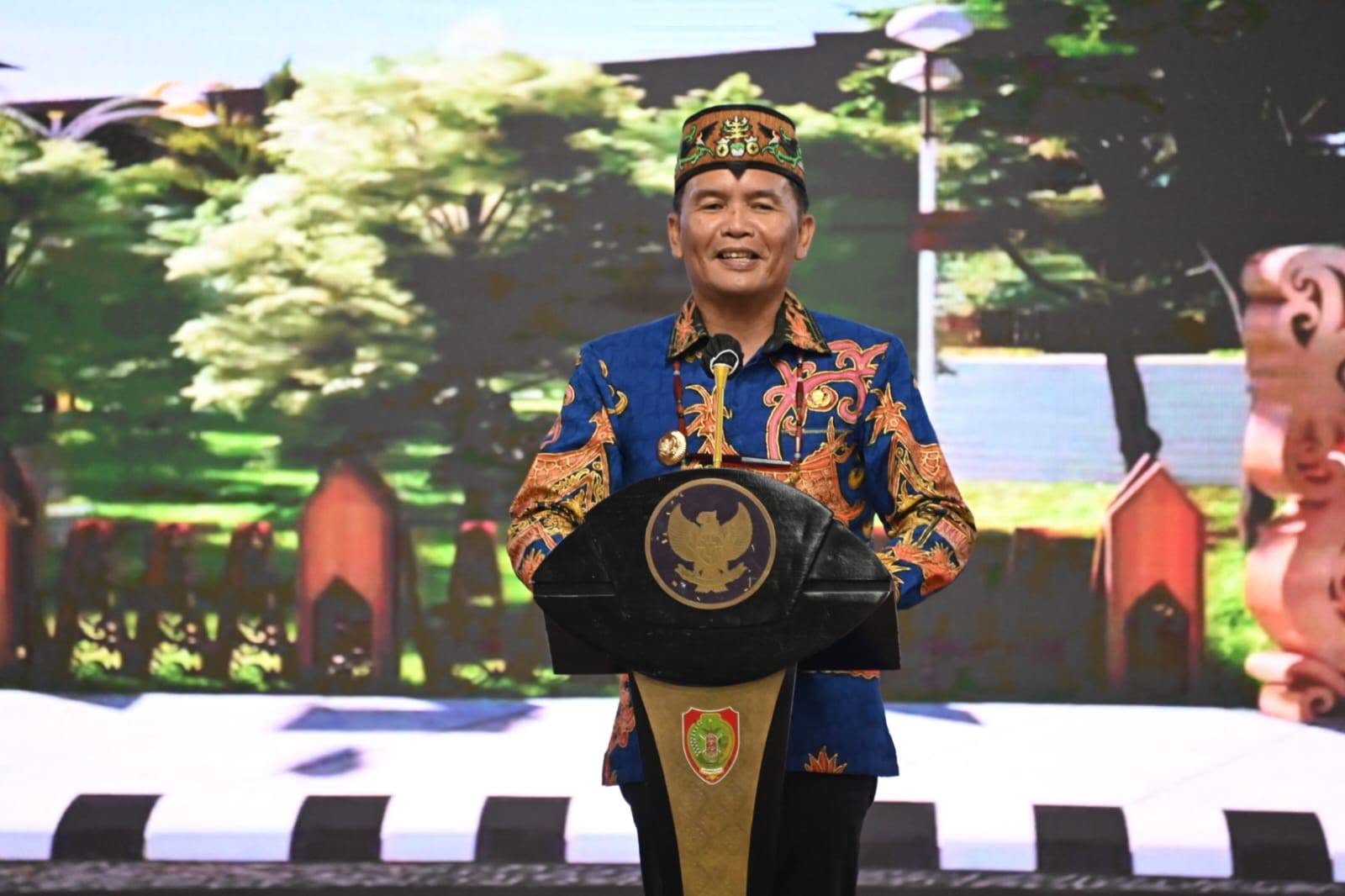 Agustiar Sabran Lantik BAKORMAD Kalteng, Minta Jadi Garda Penjaga Martabat Adat Dayak