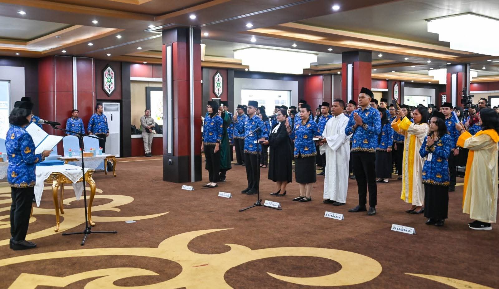 Ambil Sumpah 647 PNS, Linae Tegaskan ASN Harus Tingkatkan Kualitas Pelayanan Publik