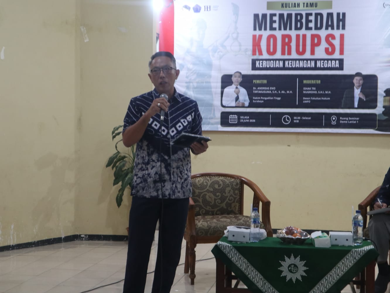 Andreas Eno Kupas Dinamika Hukum Korupsi di Universitas Ponorogo, Soroti Peran Putusan MK dan Yurisprudensi