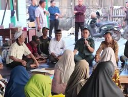 Junaidi Tinjau Korban Kebakaran di Gang Sari 45, Tegaskan Kehadiran Pemerintah untuk Warga