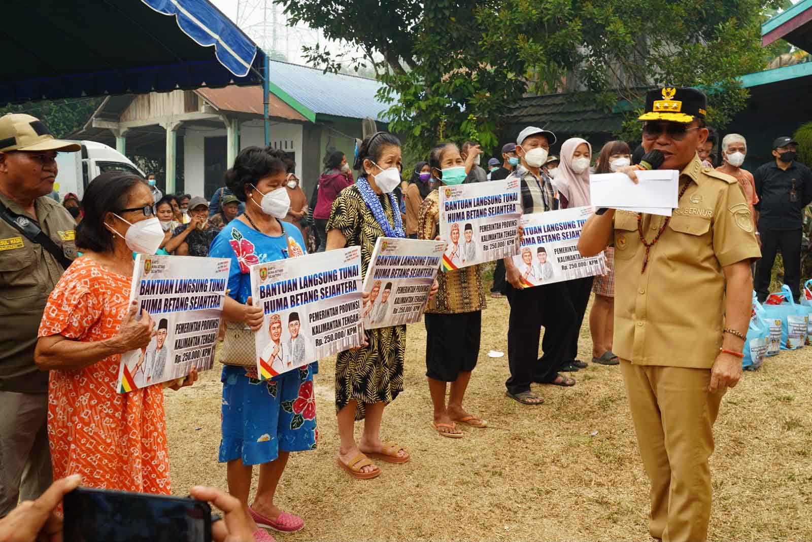 Bantuan Tunai Cair: Gubernur Kalteng Tak Biarkan Korban Karhutla Berjuang Sendiri