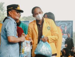 Gubernur Kalteng Bagikan Beras hingga Vitamin ke Mahasiswa Terdampak Karhutla