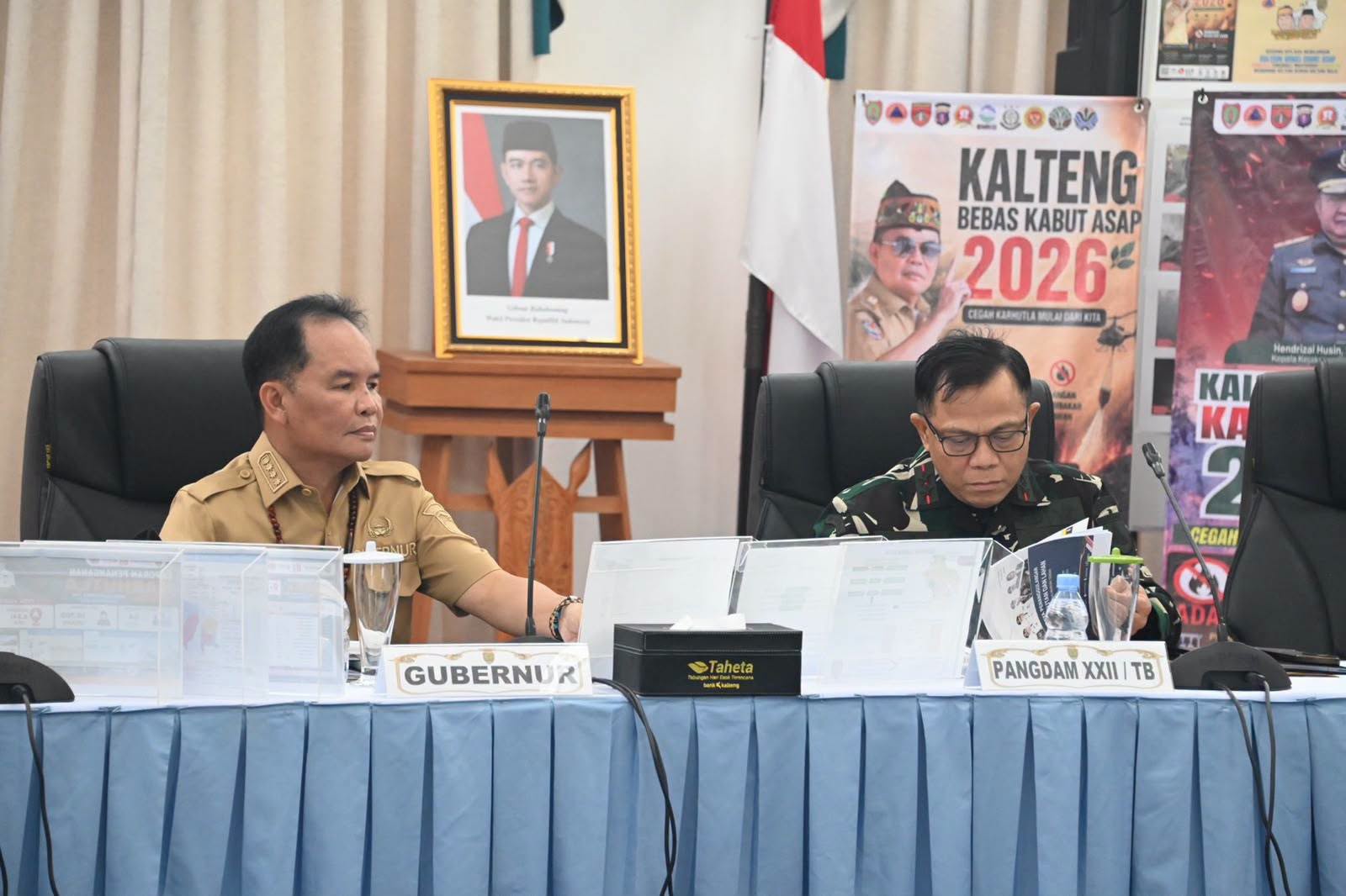 704 Hektare Lahan Masih Membara, Pusat Kerahkan Personel hingga Helikopter Water Bombing ke Kalteng