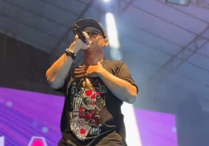Aksi Tercela di Konser Amal Karhutla, Vokalis Decky: Panggung Bukan Tempat Merendahkan Perempuan